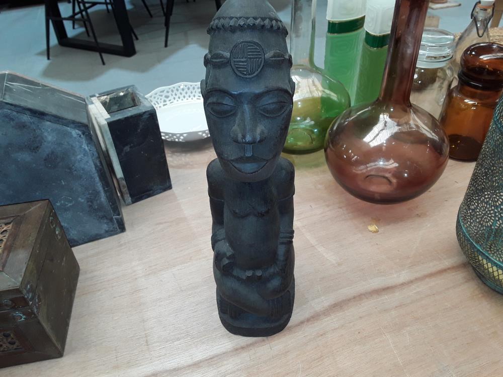 STATUETTE AFRICAINE 