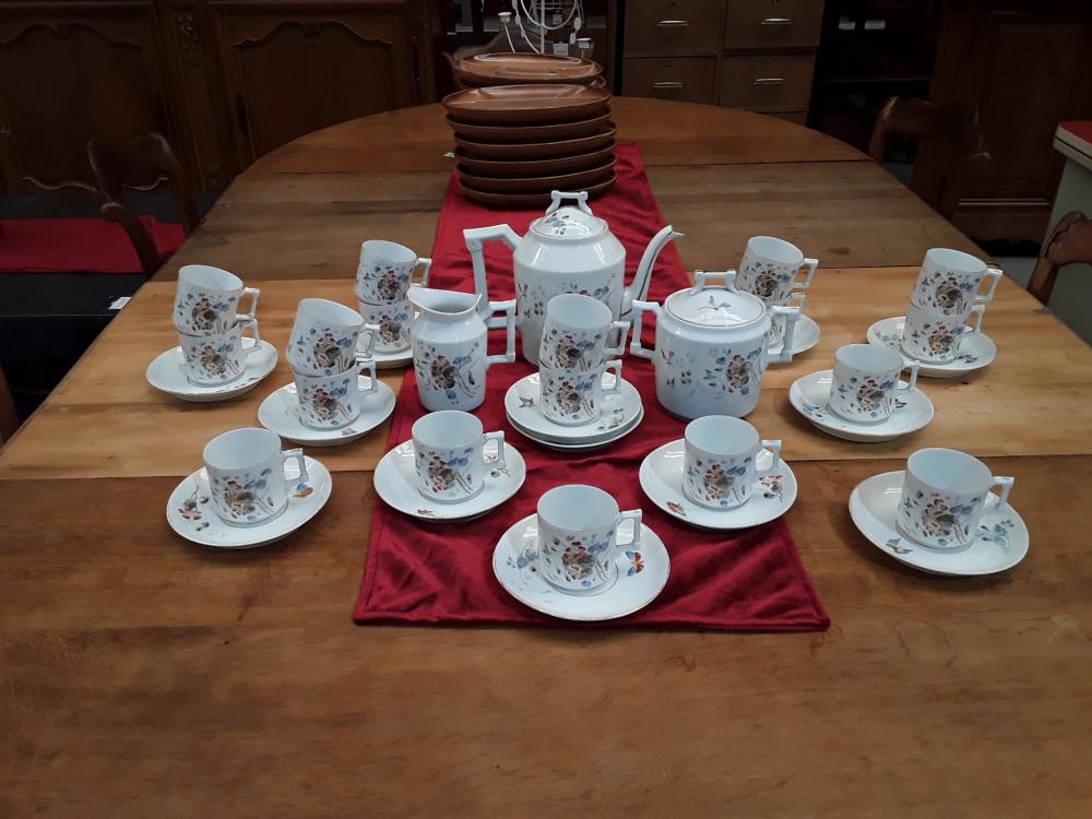 SERVICE À CAFÉ MOTIF FLORAL PORCELAINE BAUDOURG
