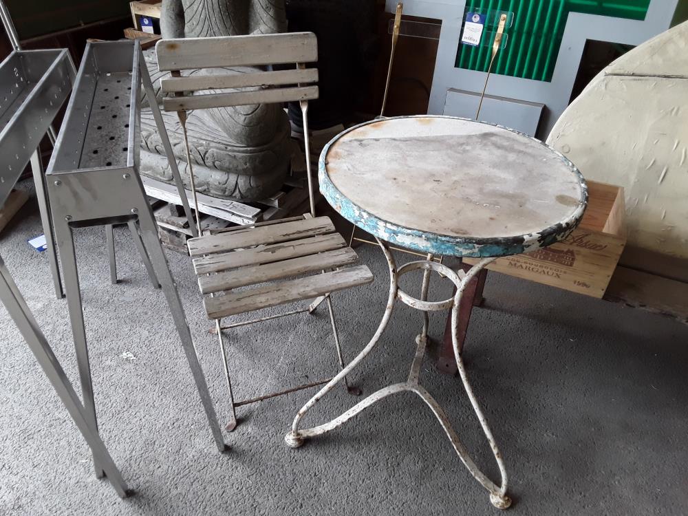 TABLE ET CHAISE DE JARDIN 