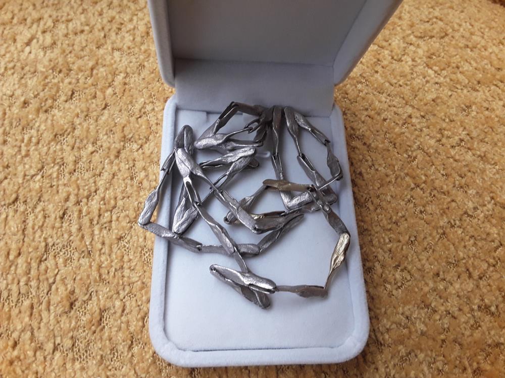 COLLIER MODERNE ARGENT ET OR JOAILLERIE 