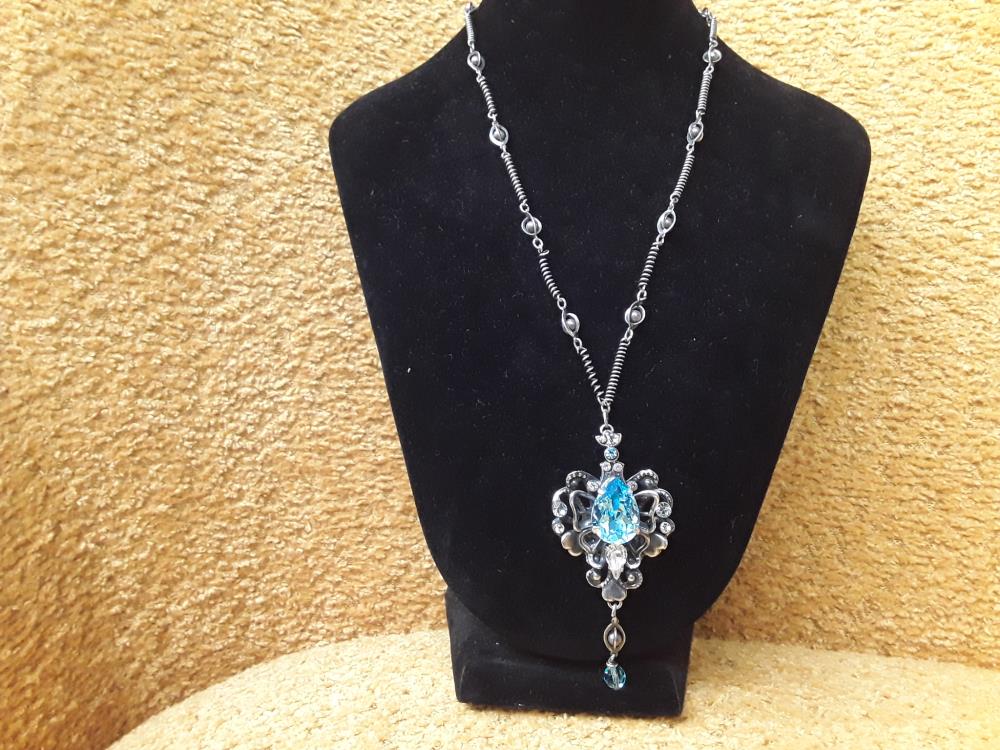 PENDENTIF ARGENT AVEC AIGLE MARINE 