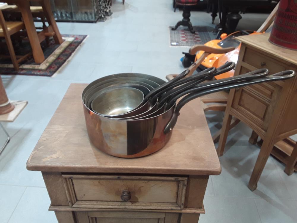 SERIE DE ' POELONS EN CUIVRE 