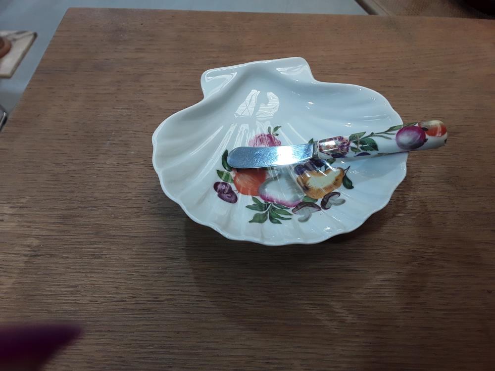 BEURRIER PORCELAINE DE PARIS 