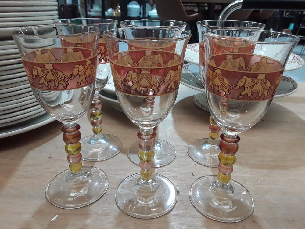 SERIE DE 6 VERRES ÉLÉPHANT 