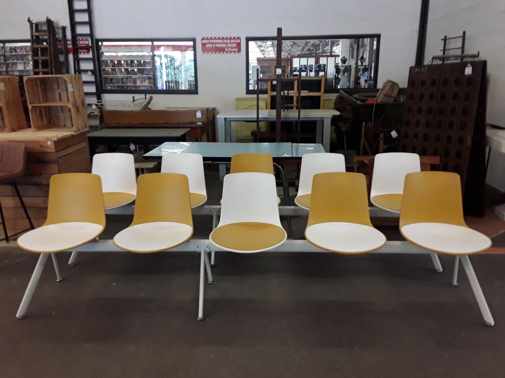 BANQUETTE DESIGNEUR ESPAGNOL ENEA MODEL LOTTUS 5 SIEGES 