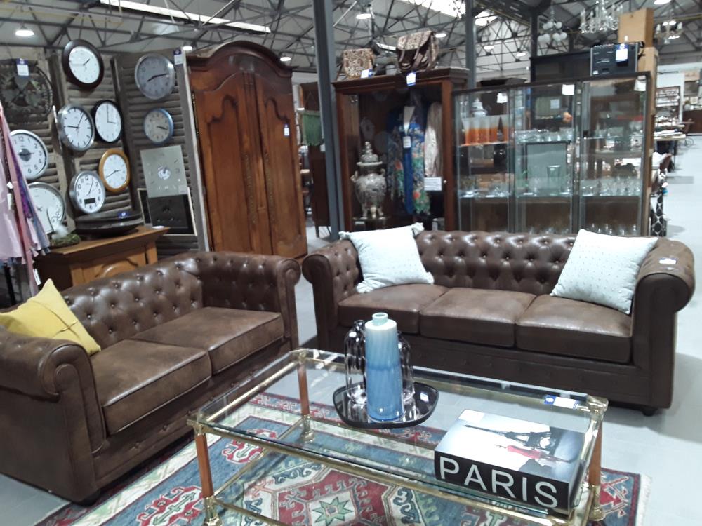 SALON CHESTERFIELD 3 PLACES + 2 PLACES FINITION TISSU CUIR VIELLI FAUVE