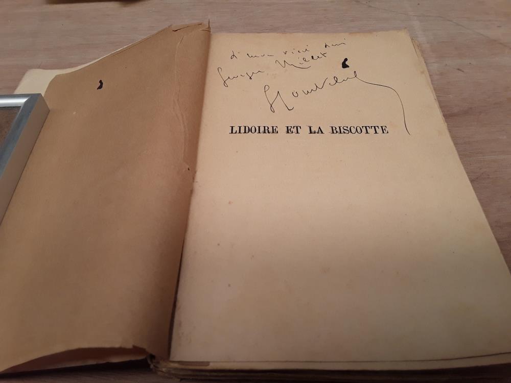 LIVRE LIDOIRE ET LA BISCOTTE  DÉDICACÉ PAR L'AUTEUR GEORGES COURTELINE