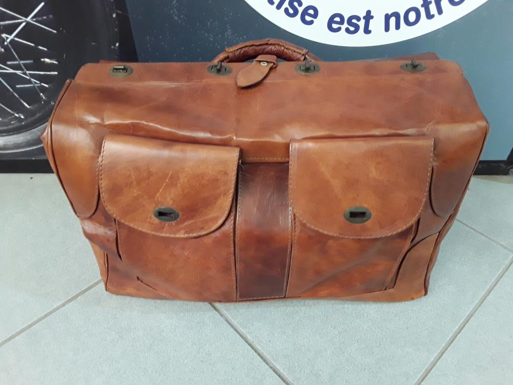 VALISE DE VOYAGE EN CUIR