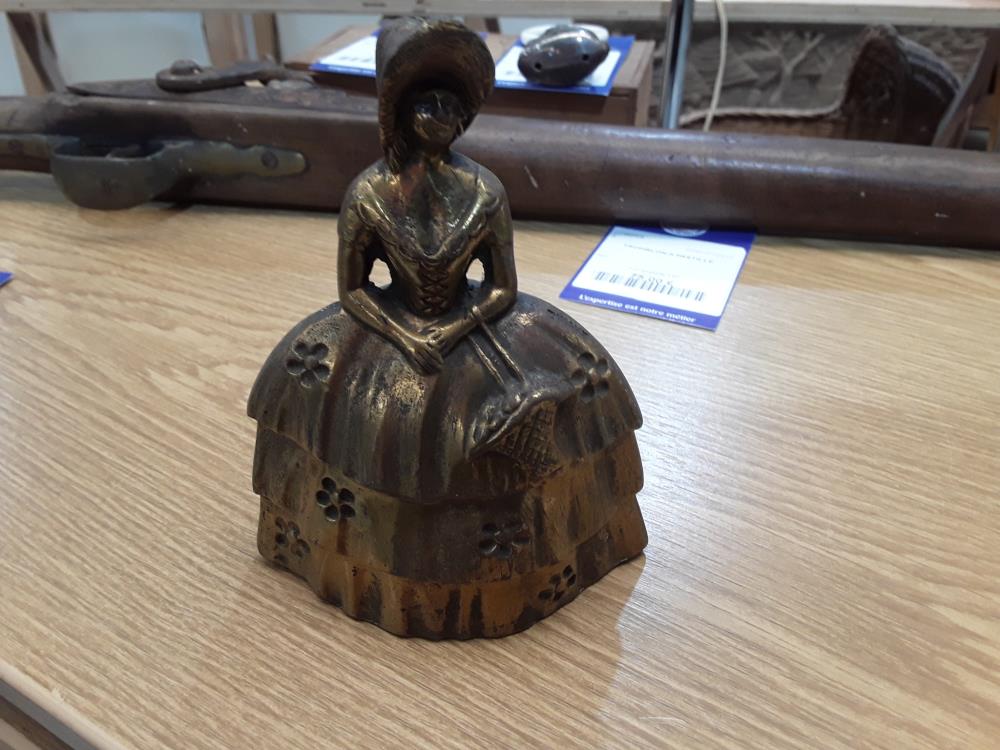 CLOCHETTE DE SERVICE 