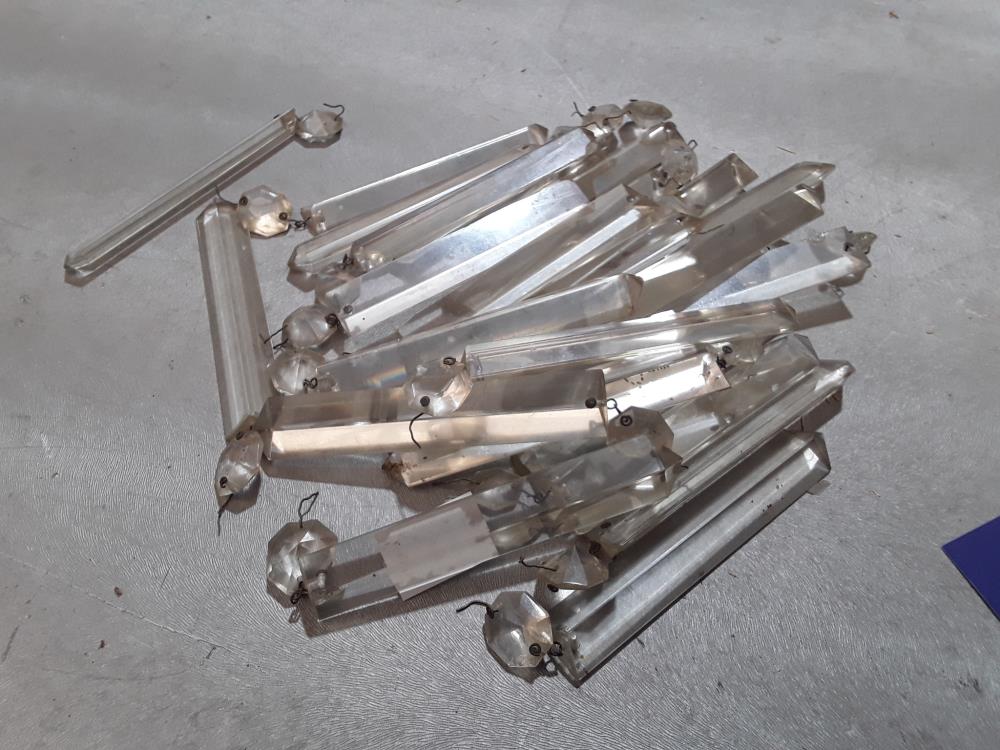 ENSEMBLE DE PAMPILLES POUR LUSTRES