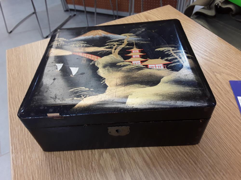 BOÎTE LAQUÉE JAPONAISE 