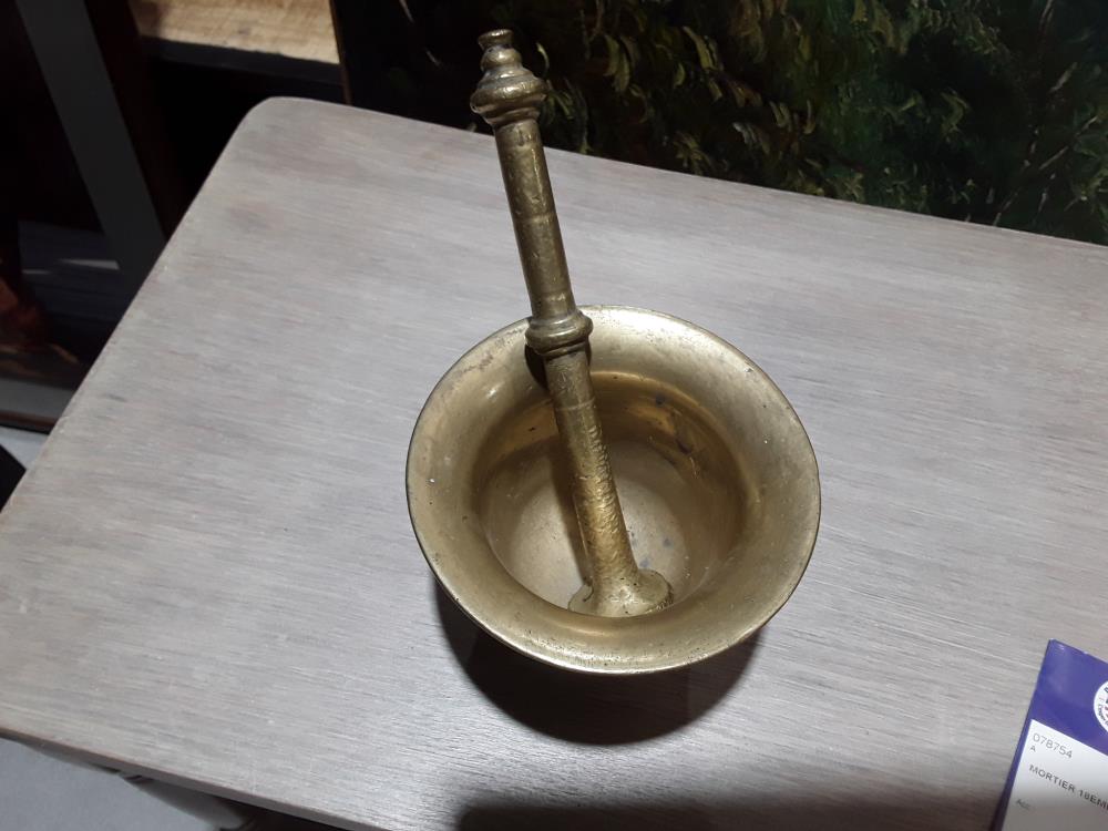 MORTIER 18EME HERBORISTE