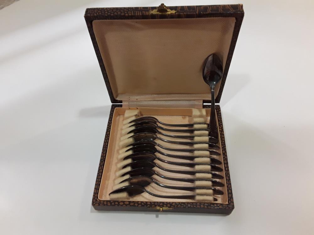 PETITE CUILLÈRE MÉTAL ARGENTÉ 