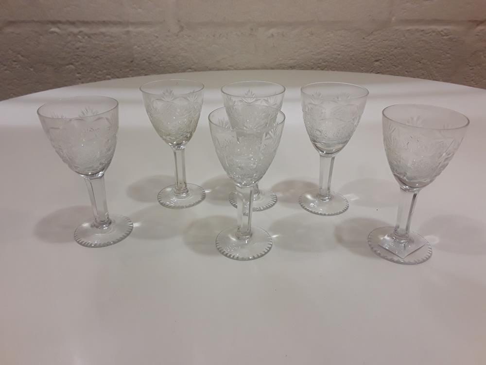 SÉRIE DE PETITS VERRES EN VAL SAINT LAMBERT