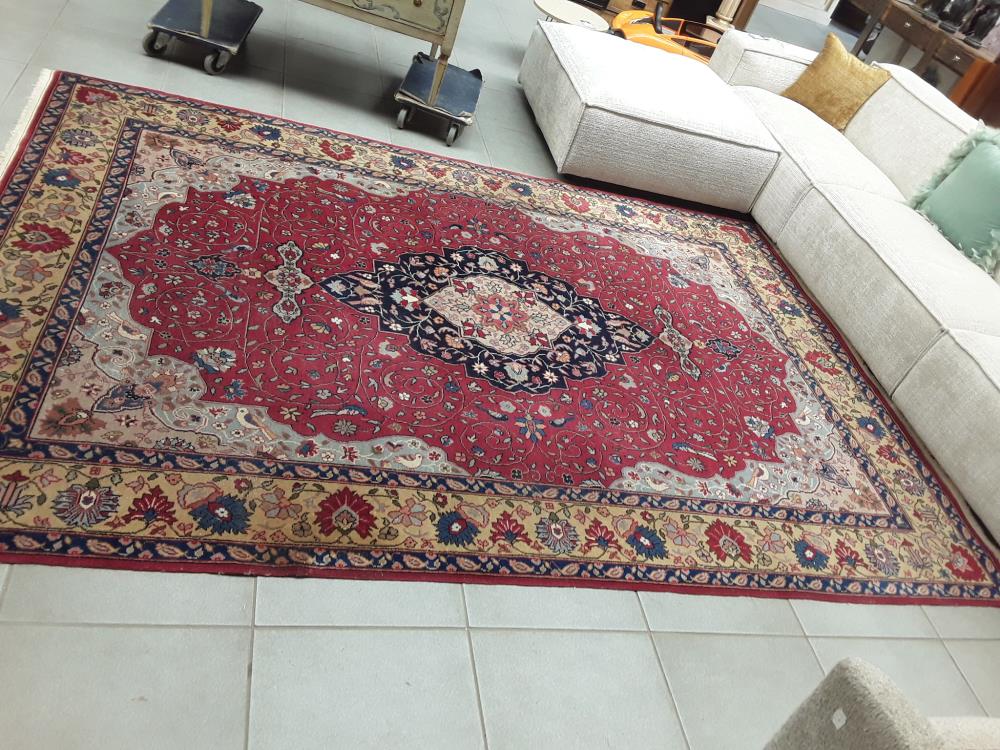 TAPIS GRAND FORMAT TISSÉ MAIN (2,9 M X 2.15 M)