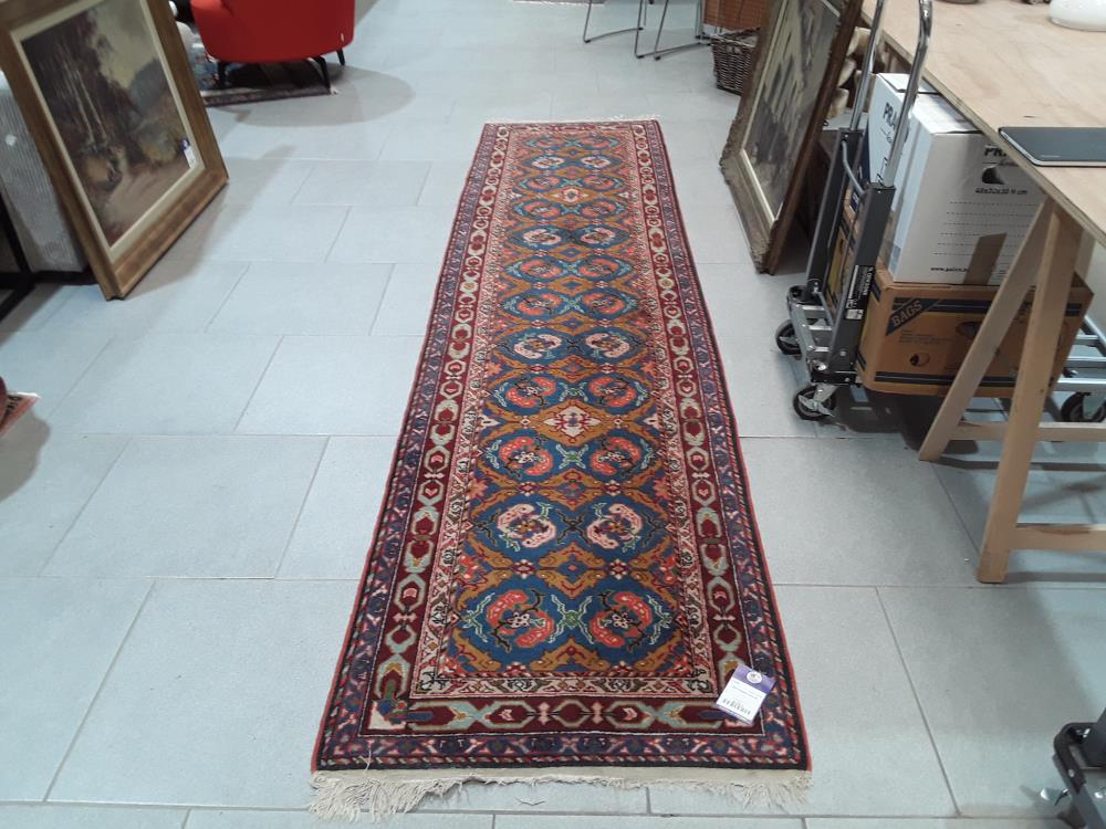 TAPIS D'ORIENT COULOIR 