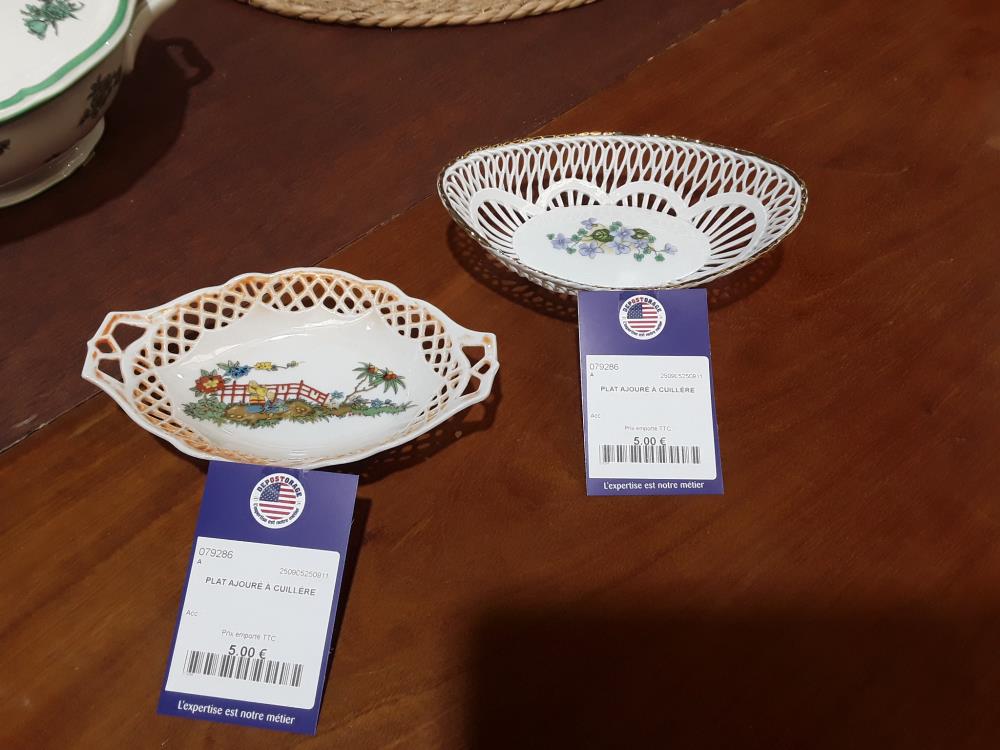 PLAT AJOURÉ À CUILLÈRE 