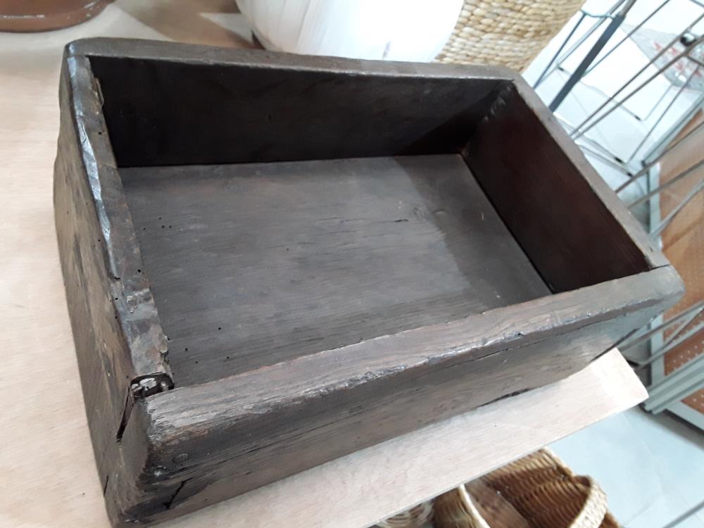 ETAGERE EN BOIS DECO 