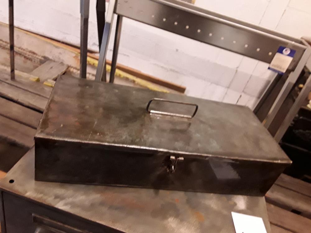 COFFRE METAL DECO GARAGE 