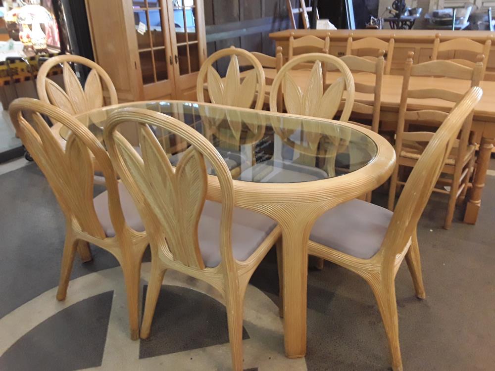TABLE EN JONC AVEC 6 CHAISES EN NONC 