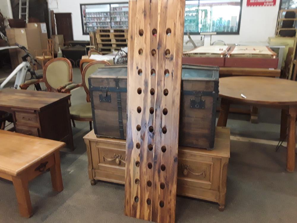 PRÉSENTOIR À BOUTEILLES 