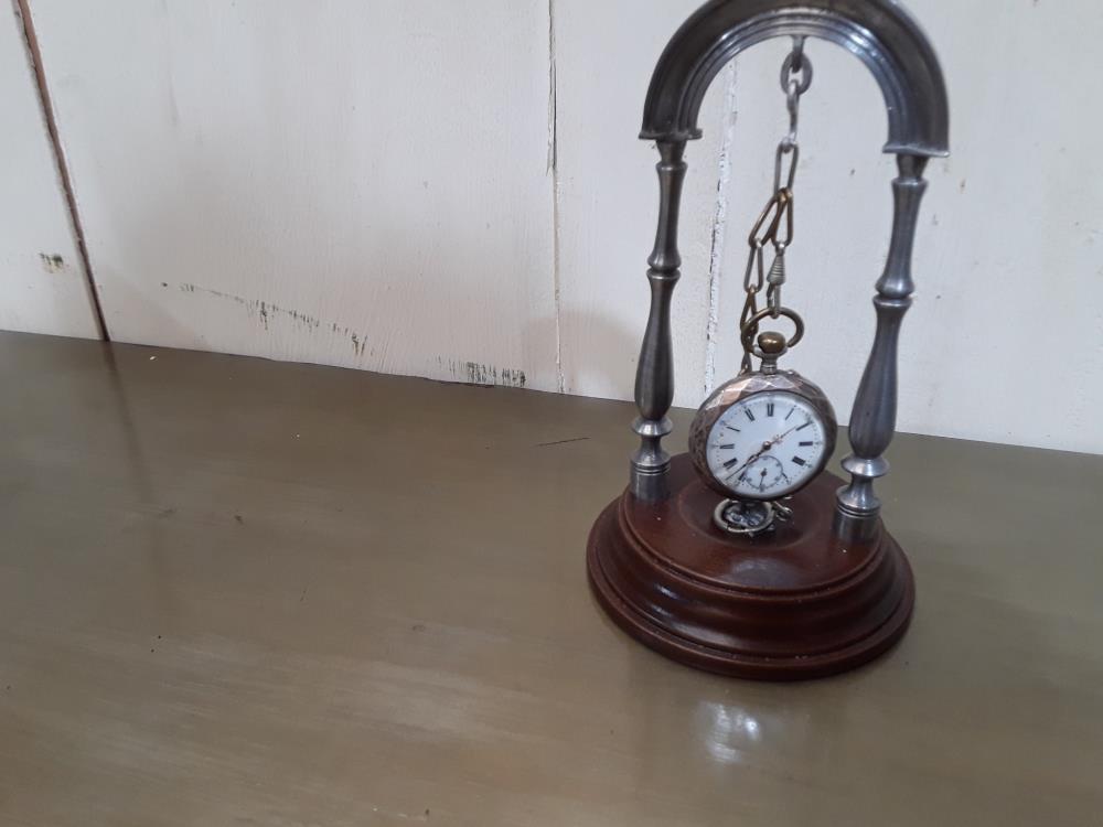 MONTRE GOUSSET AVEC PRÉSENTOIR