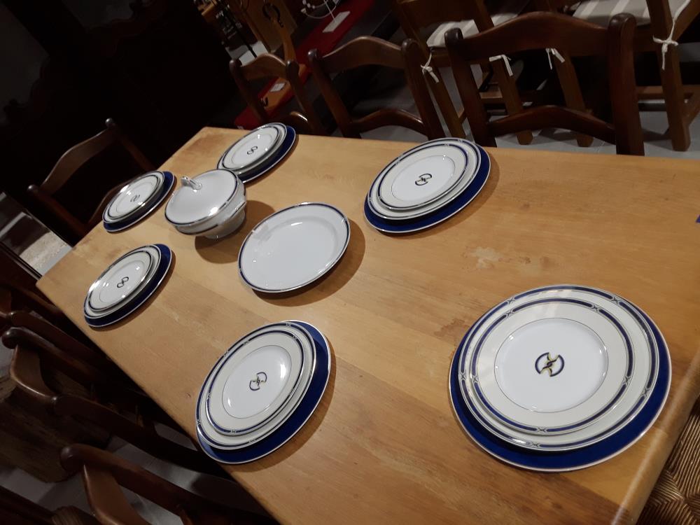 SERVICE EN LIMOGES  HAVILAND MODEL BORÉALE BLEU