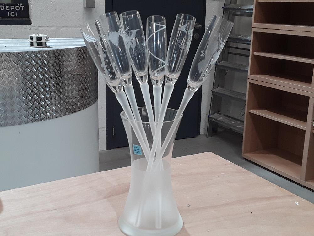 COLLECTION DE 6 VERRES AVEC SUPPORT 