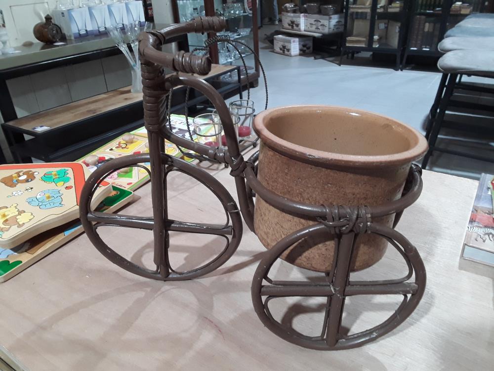 CACHE POT EN JONC TRESSÉ  VELO 