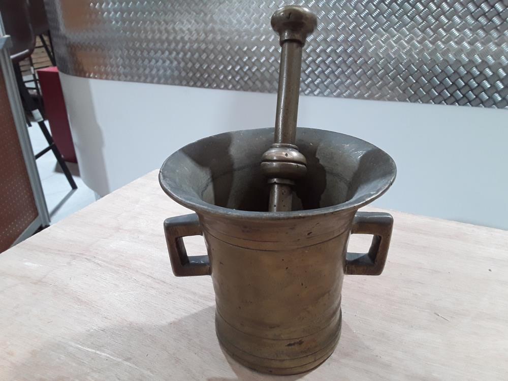 MORTIER EN BRONZE DE PHARMACIE 19EME 