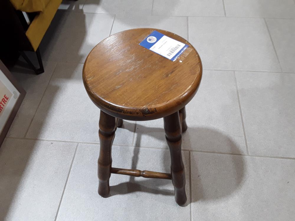 TABOURET EN BOIS 