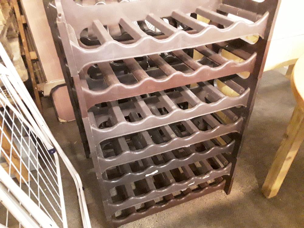 SUPPORT À BOUTEILLE EN PLASTIQUE 