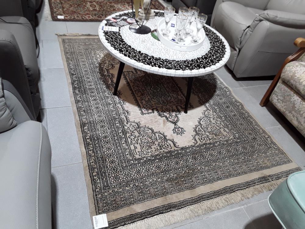 TAPIS TISSÉ MAIN BEIGE