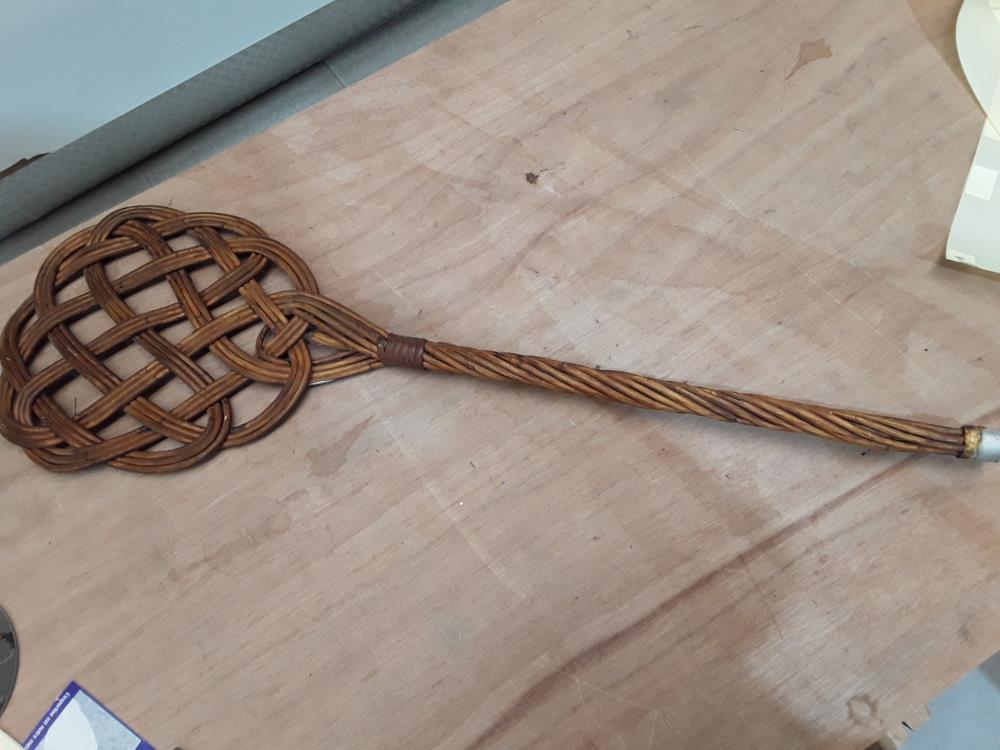 RAQUETTE À TAPIS DECO VINTAGE 