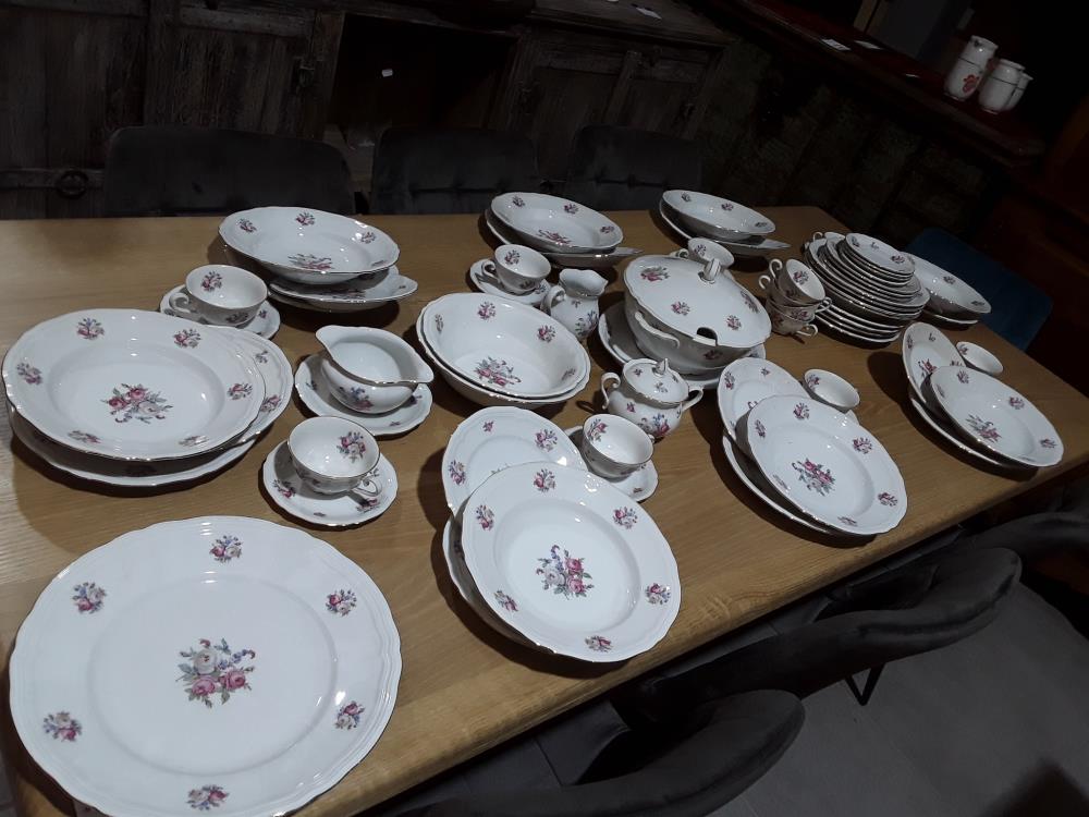 SERVICE EN PORCELAINE BAVARIA MOTIFS FLEURIT 