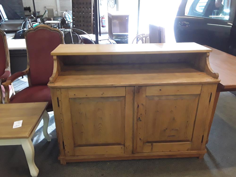 PRÉSENTOIR À MAGASIN EN PIN 2 PORTES 