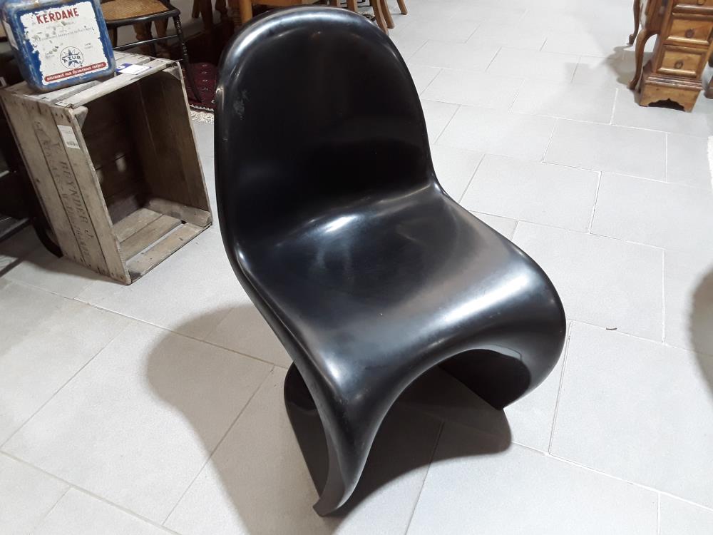 CHAISE FEHLBAUM EN FORME DE S MODERNE NOIR 