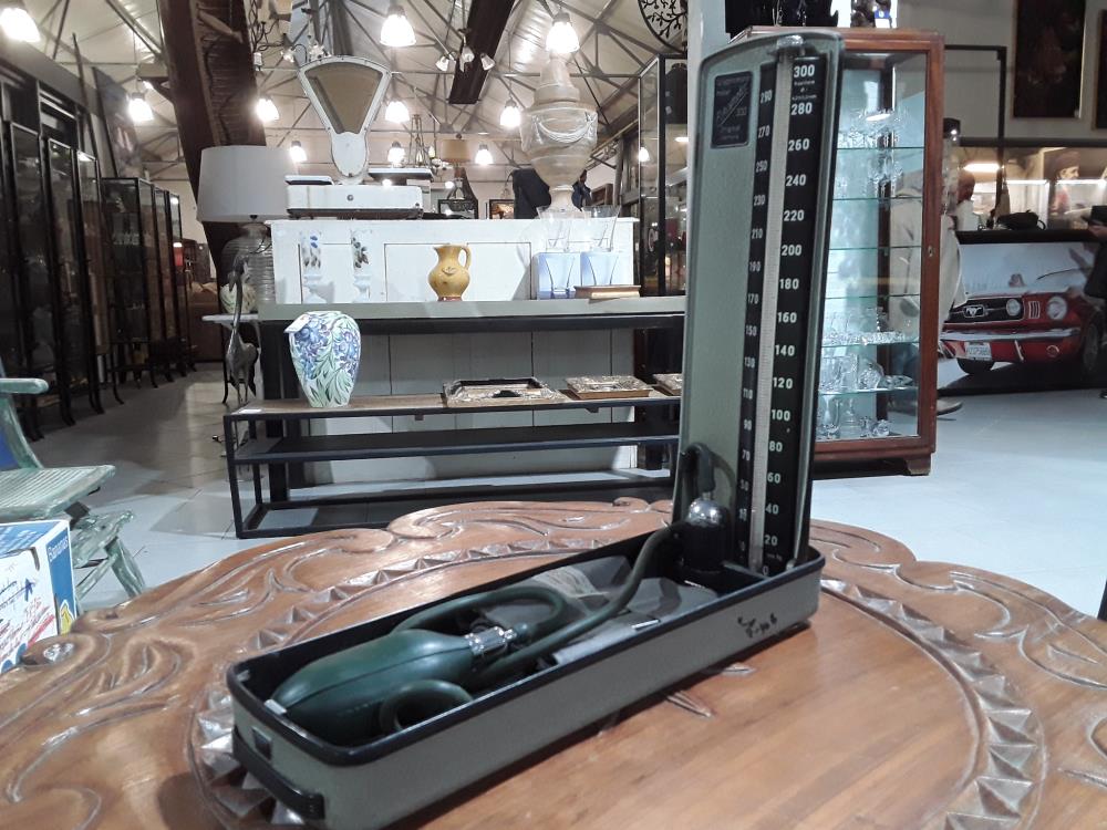 TENSIOMETRE SPHYGMONANOMETER LE MODELE ERKAMETER 300 ALLEMANDE 