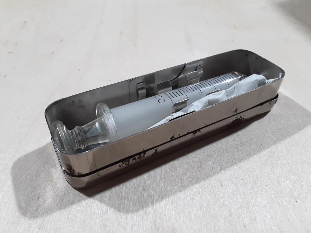 SERINGUE REGINA 5CC BOITE METAL 