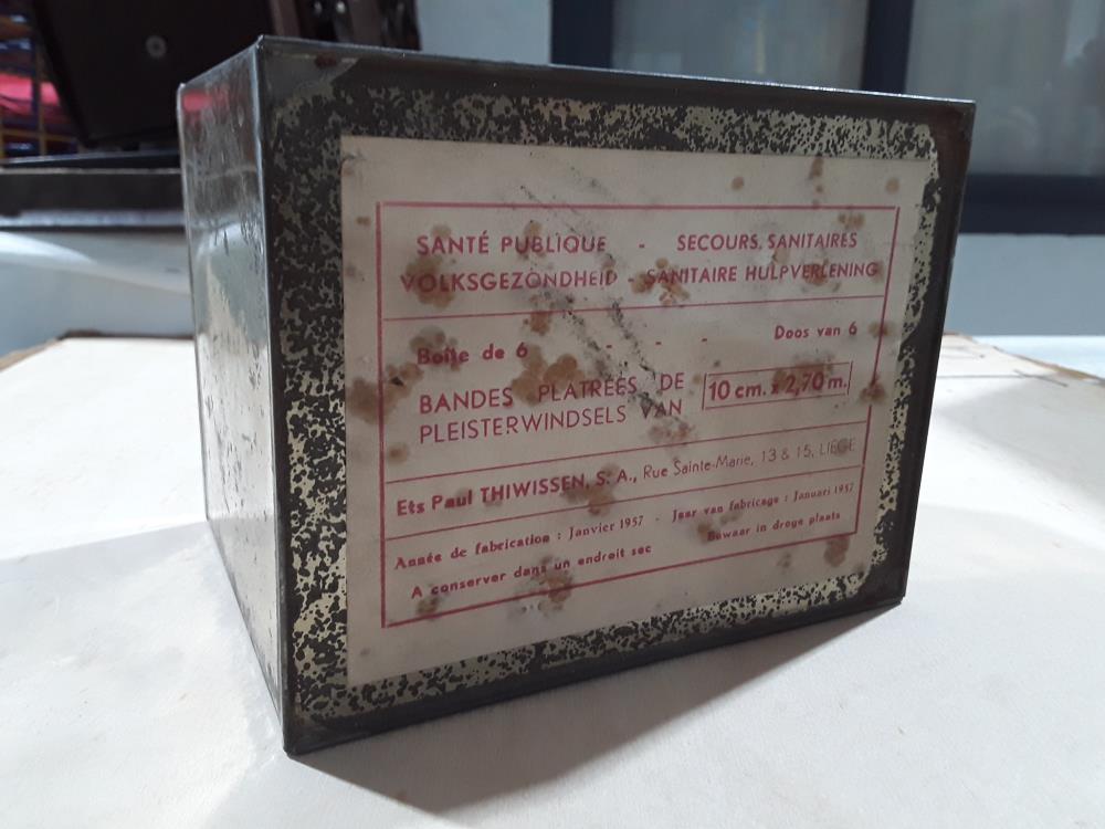 BOITE DE BANDES PLATRÉES 