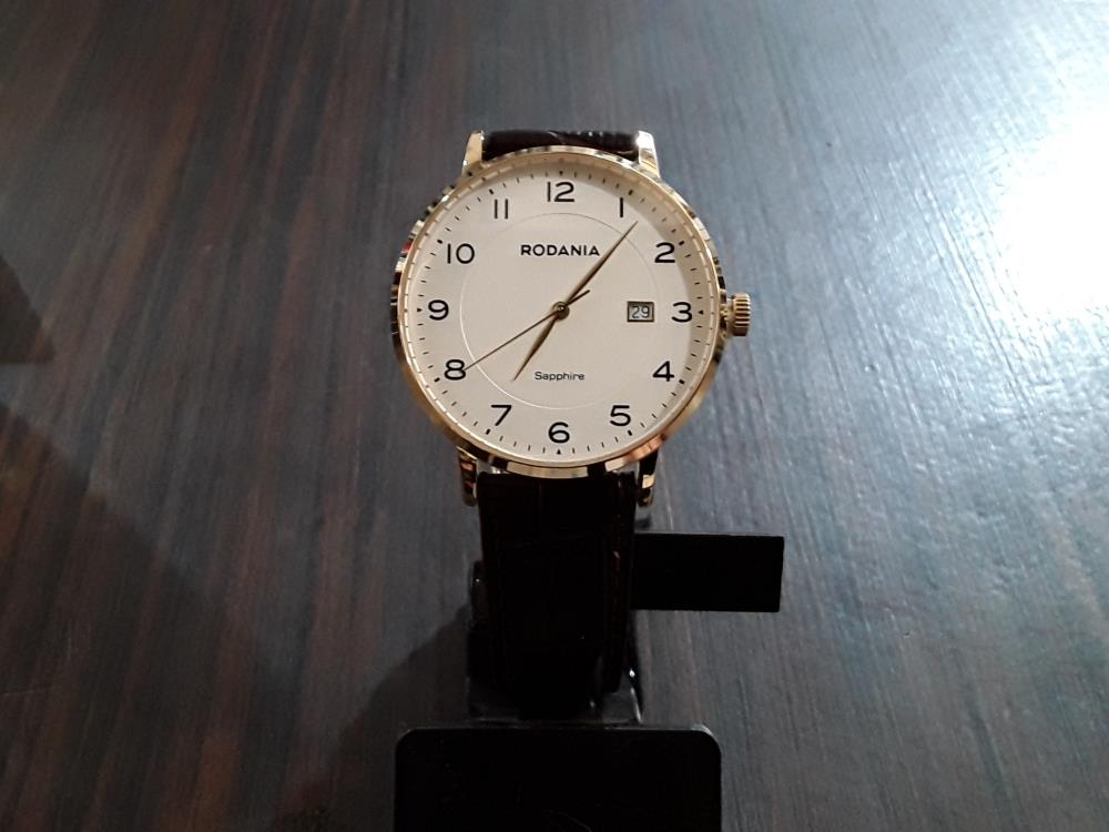 MONTRE ESSENTIALS/MEDFORD HOMME QUARTZ