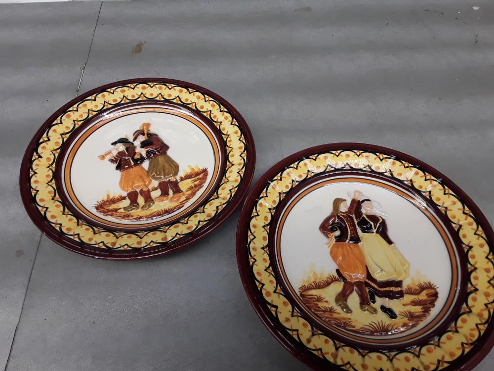 PAIRE D'ASSIETTE BRETONNE HENRIOT QUIMPER 