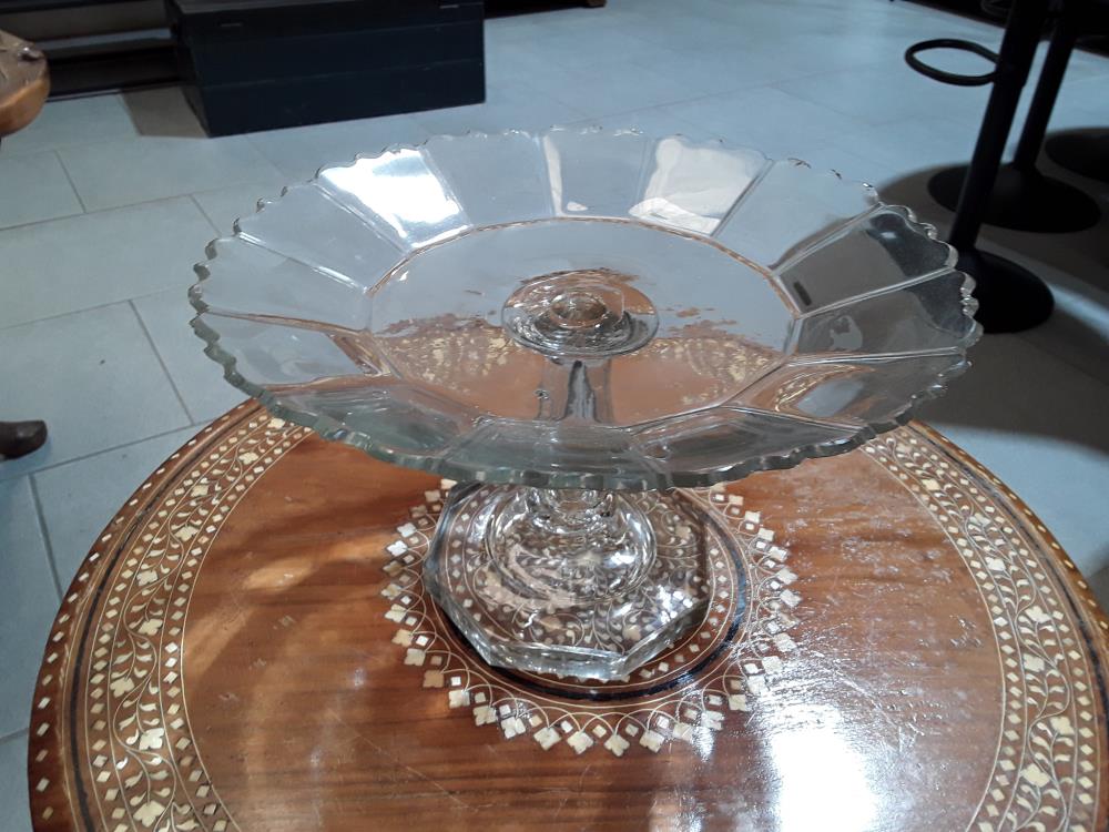 CENTRE DE TABLE FIN 18EME VONECHE