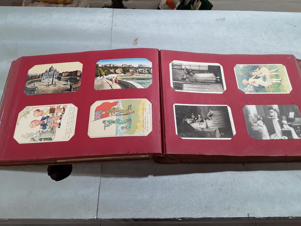 ALBUM +/- 250 CARTES POSTALES ANNÉE 20