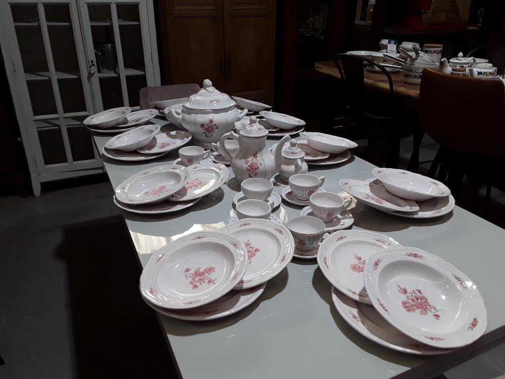 SERVICE QUIMPER ROSE FRANCE