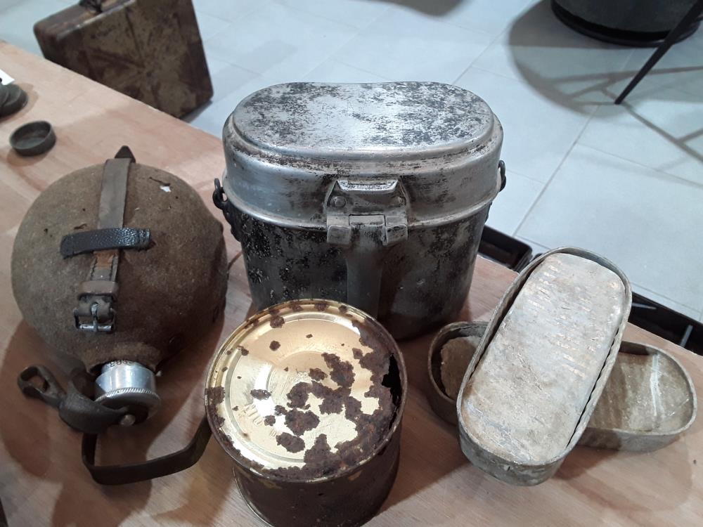 LOT RATION ALLEMANDE GOURDE ET GAMELLE SECTEUR HOUFALIZE ARDENNES 