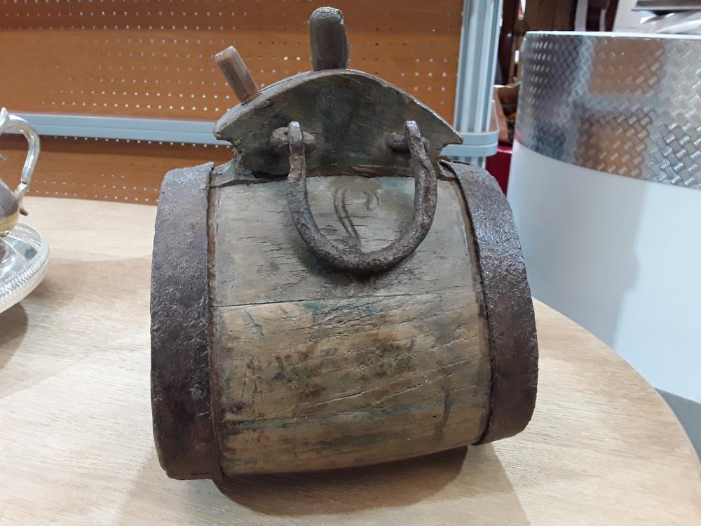 TONNEAU À EAU FIN 18EME DE LA MARINE FRANÇAISE 