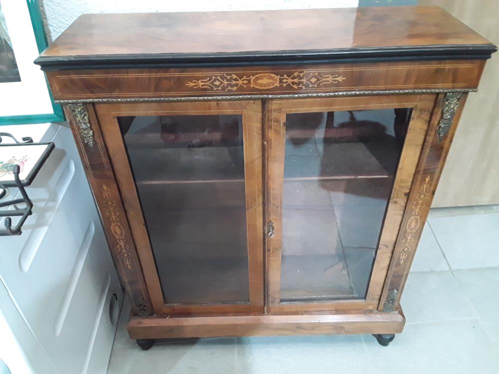 VITRINE DE ST CHARLES X NOYER ET MARQUETERIE 