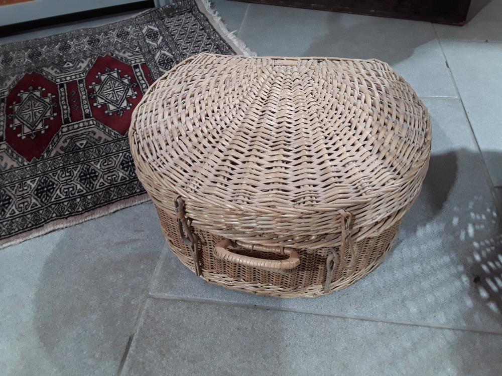 VALISE EN JONC TRESSÉ 