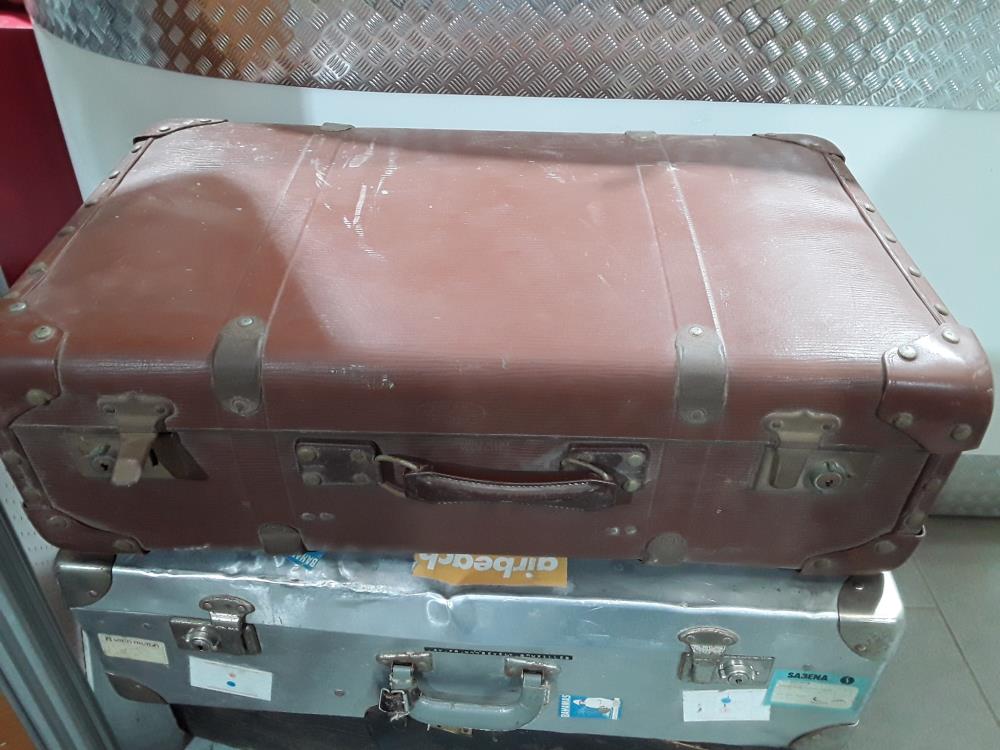 VALISE EN CARTON 